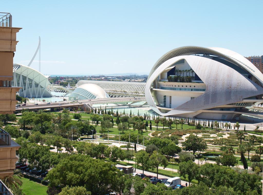 Ferienwohnung Apartup Yellow Opera View Valencia Exterior foto