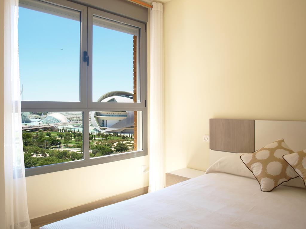 Ferienwohnung Apartup Yellow Opera View Valencia Exterior foto